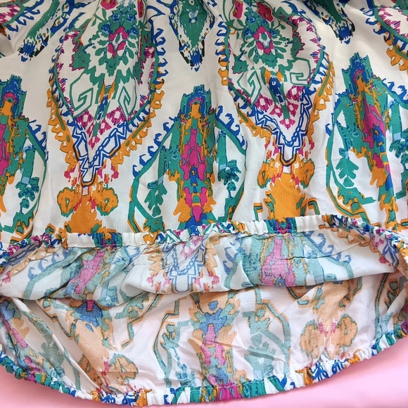 crop top blouse, Christian Siriano, size S,M, 100% rayon, bare shoulders. - Picture 8 of 12